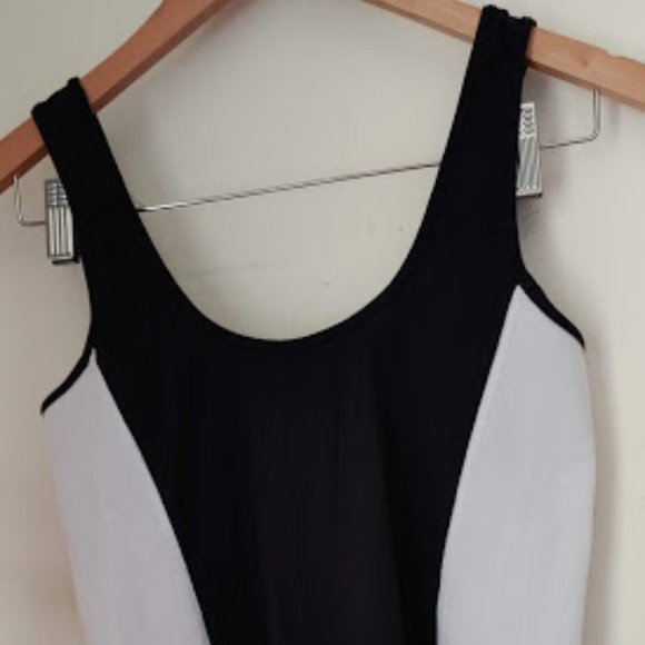 Lululemon Tank Top GUC - Picture 3 of 4